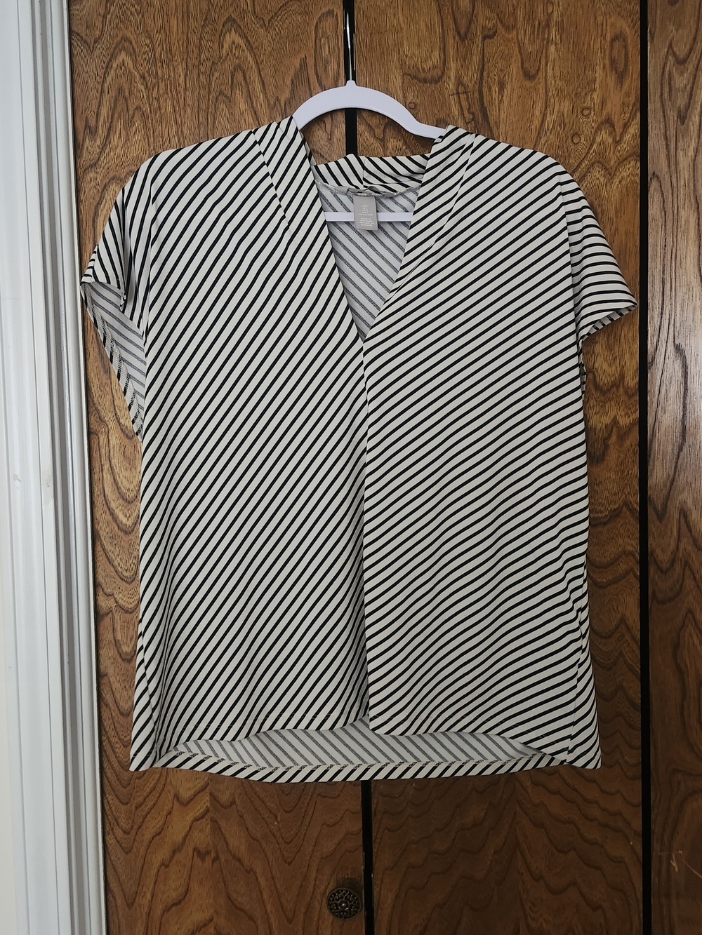 H&M Black & White Diagonal Stripe V-Neck Blouse